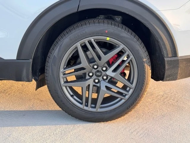 2026 Ford Explorer 6th Gen - Image 15 of 21