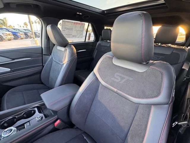 2026 Ford Explorer 6th Gen - Image 20 of 21