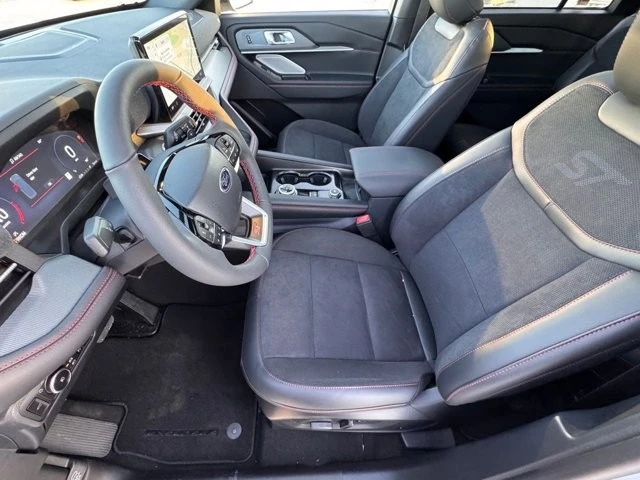 2026 Ford Explorer 6th Gen - Image 18 of 21