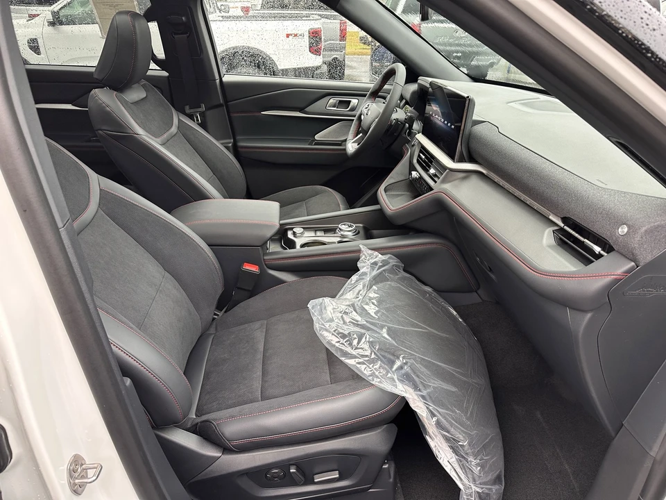 2026 Ford Explorer 6th Gen - Image 14 of 21