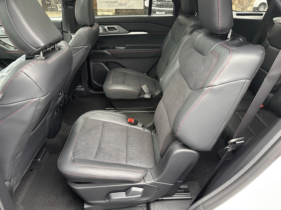 2026 Ford Explorer 6th Gen - Image 12 of 21