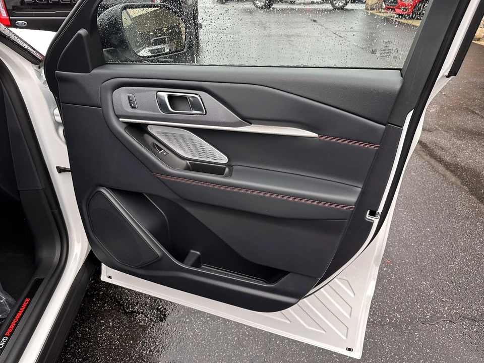 2026 Ford Explorer 6th Gen - Image 13 of 21