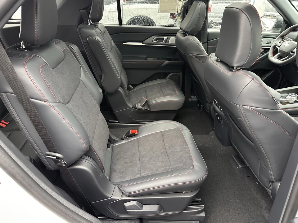 2026 Ford Explorer 6th Gen - Image 16 of 21