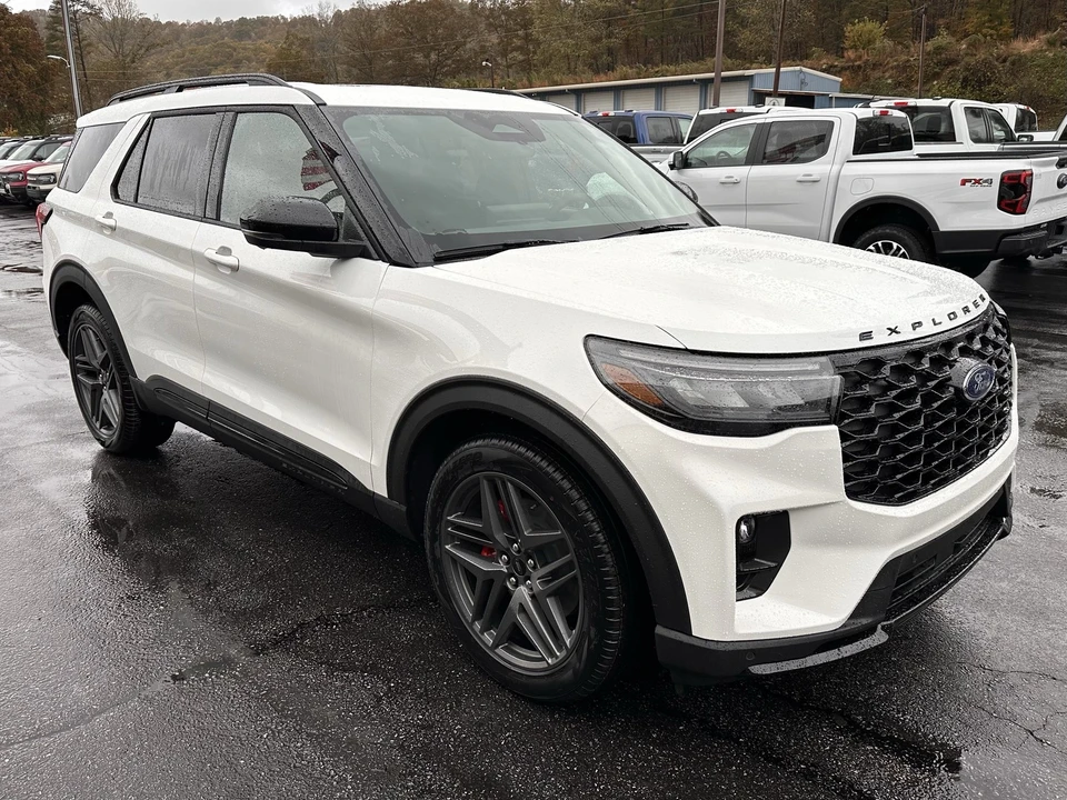 2026 Ford Explorer 6th Gen - Image 4 of 21