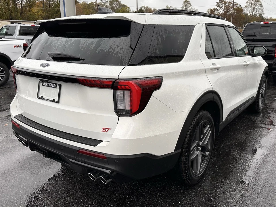 2026 Ford Explorer 6th Gen - Image 6 of 21