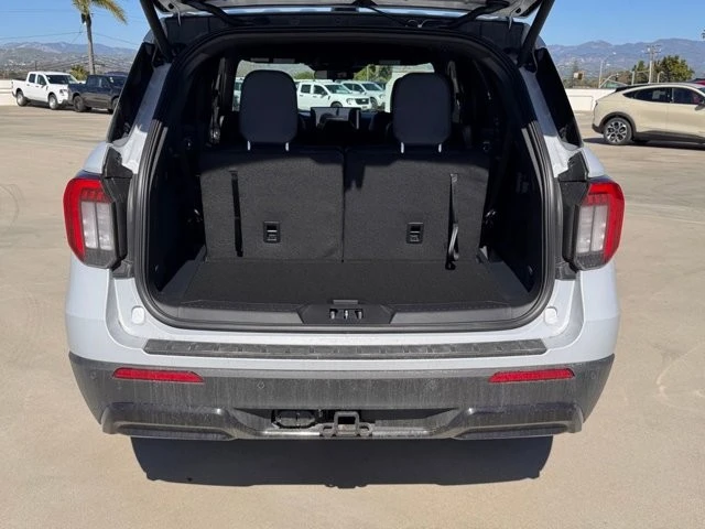 2026 Ford Explorer 6th Gen - Image 13 of 21