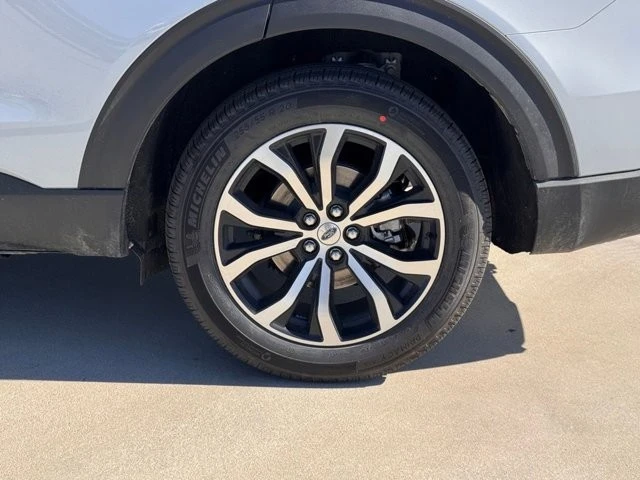 2026 Ford Explorer 6th Gen - Image 15 of 21