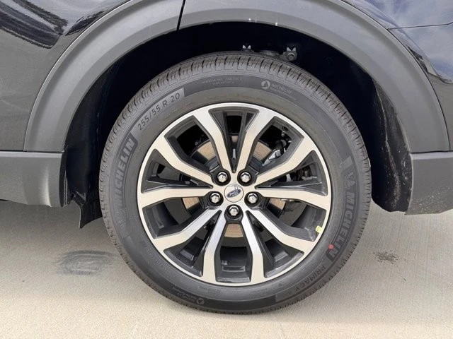 2026 Ford Explorer 6th Gen - Image 14 of 21