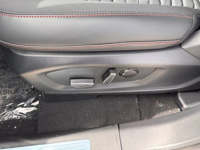 2026 Ford Explorer 6th Gen - Image 18 of 21