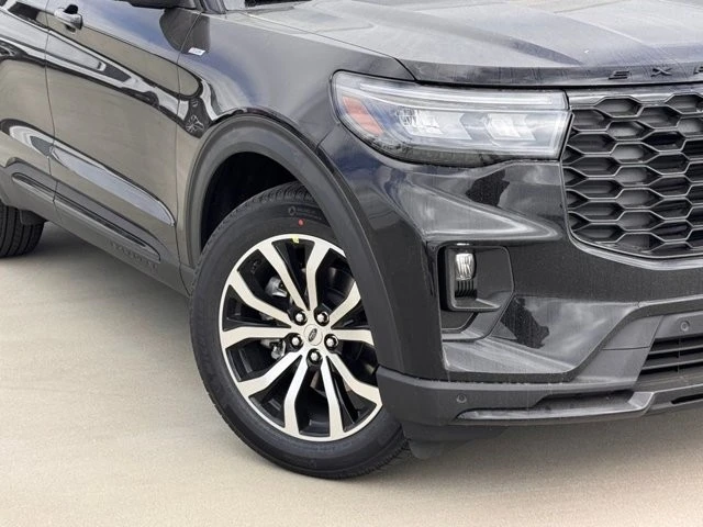 2026 Ford Explorer 6th Gen - Image 4 of 21