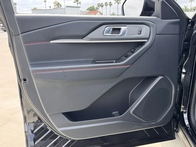 2026 Ford Explorer 6th Gen - Image 15 of 21