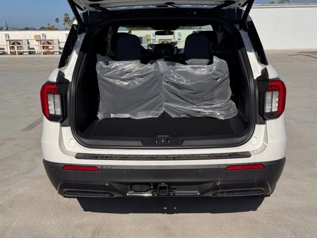 2026 Ford Explorer 6th Gen - Image 13 of 21