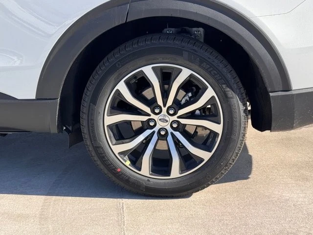 2026 Ford Explorer 6th Gen - Image 14 of 21