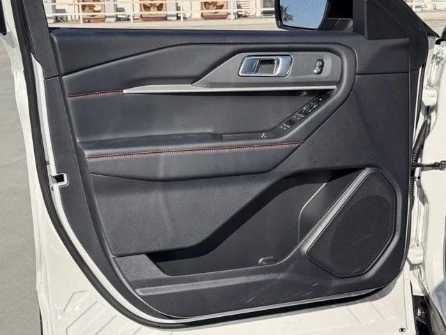 2026 Ford Explorer 6th Gen - Image 15 of 21