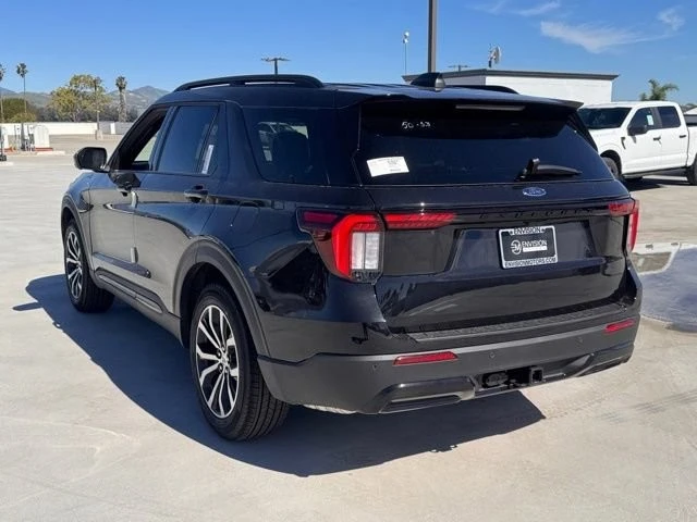 2026 Ford Explorer 6th Gen - Image 10 of 21