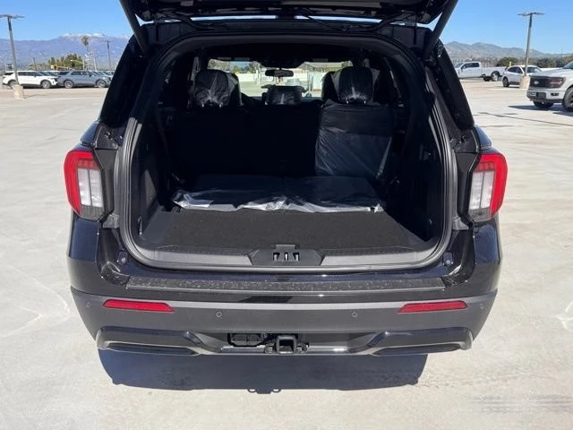 2026 Ford Explorer 6th Gen - Image 13 of 21