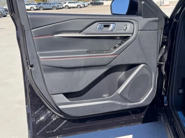 2026 Ford Explorer 6th Gen - Image 16 of 21