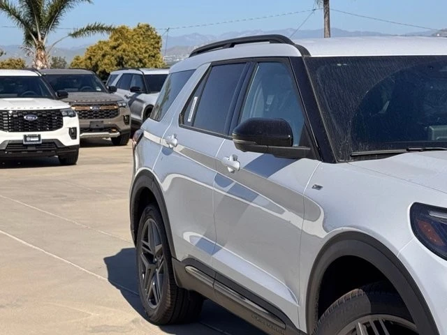 2026 Ford Explorer 6th Gen - Image 5 of 21