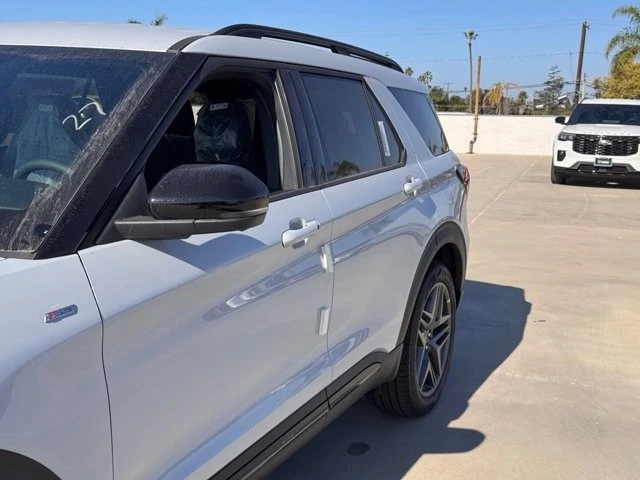 2026 Ford Explorer 6th Gen - Image 9 of 21