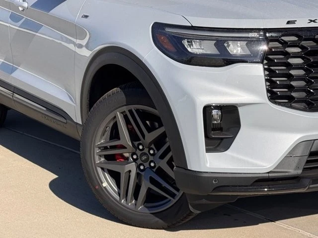 2026 Ford Explorer 6th Gen - Image 4 of 21