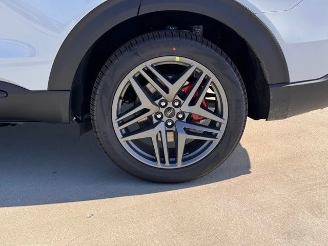 2026 Ford Explorer 6th Gen - Image 14 of 21