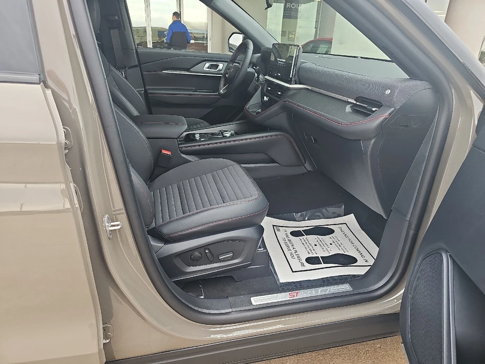 2026 Ford Explorer 6th Gen - Image 6 of 21