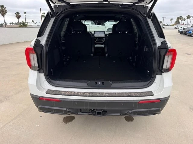 2026 Ford Explorer 6th Gen - Image 13 of 21