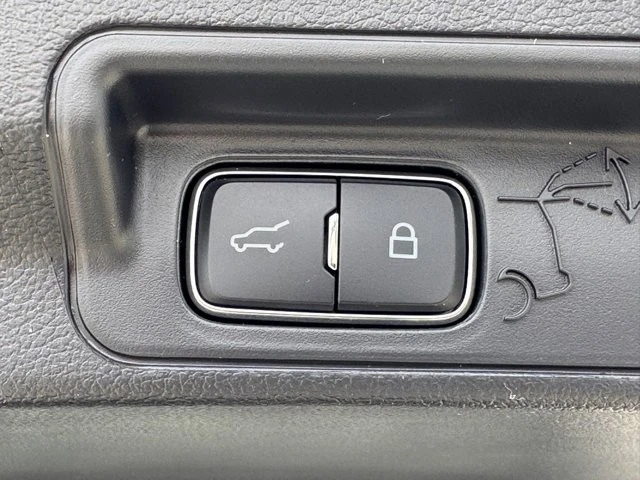 2026 Ford Explorer 6th Gen - Image 14 of 21