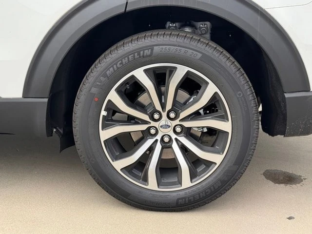 2026 Ford Explorer 6th Gen - Image 15 of 21