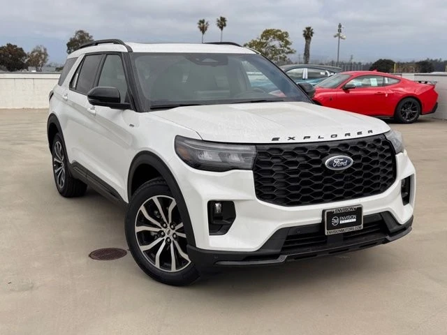 2026 Ford Explorer 6th Gen - Image 2 of 21