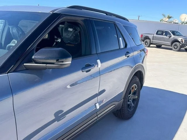 2026 Ford Explorer 6th Gen - Image 8 of 21