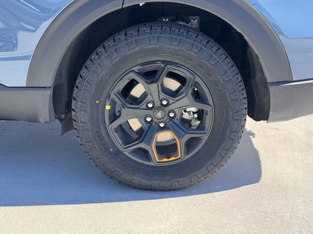 2026 Ford Explorer 6th Gen - Image 14 of 21