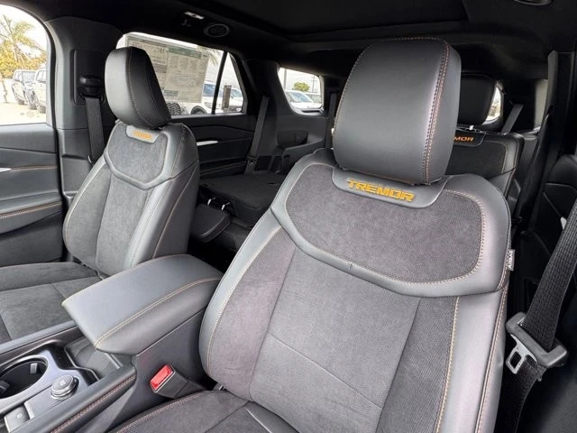 2026 Ford Explorer 6th Gen - Image 20 of 21