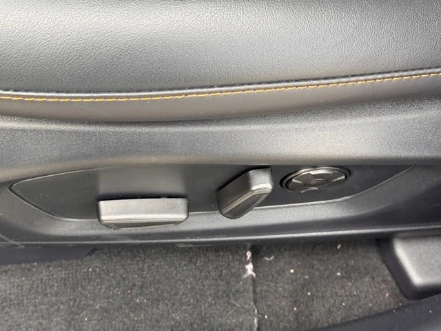 2026 Ford Explorer 6th Gen - Image 19 of 21