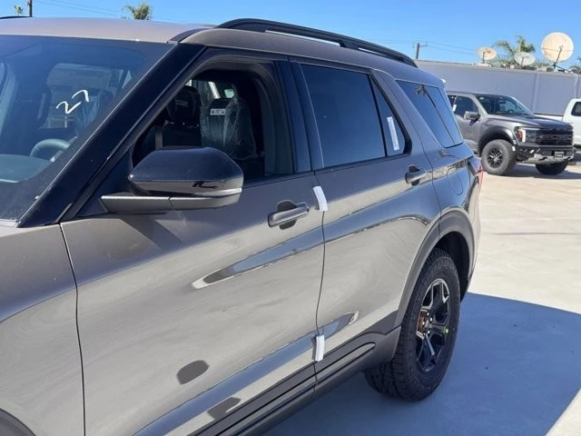 2026 Ford Explorer 6th Gen - Image 9 of 21