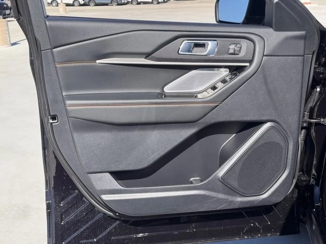 2026 Ford Explorer 6th Gen - Image 15 of 21