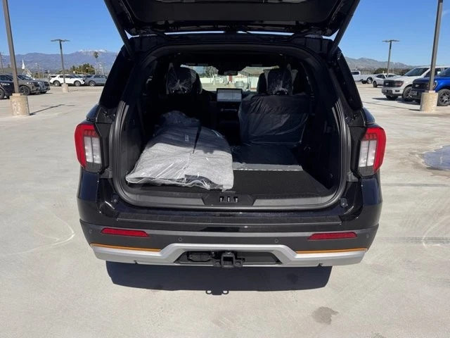 2026 Ford Explorer 6th Gen - Image 13 of 21
