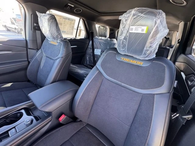 2026 Ford Explorer 6th Gen - Image 18 of 21