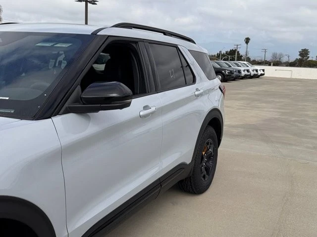 2026 Ford Explorer 6th Gen - Image 9 of 21