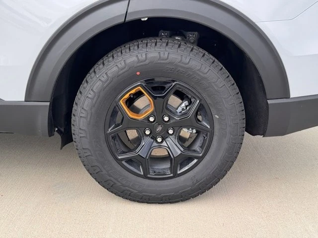 2026 Ford Explorer 6th Gen - Image 14 of 21