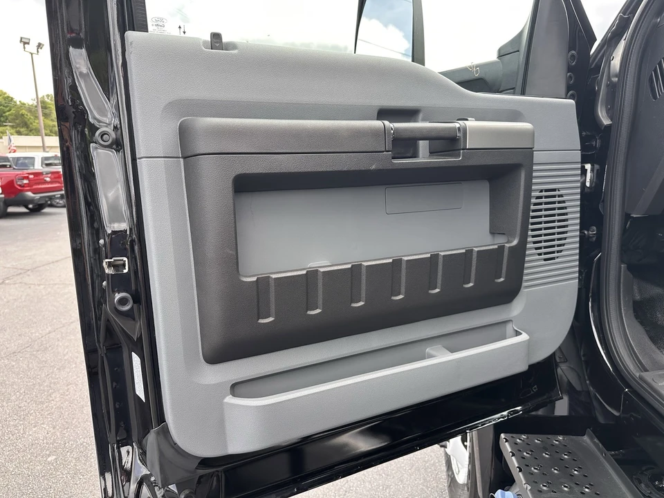 2026 Ford Super Duty 5th Gen - Image 7 of 21