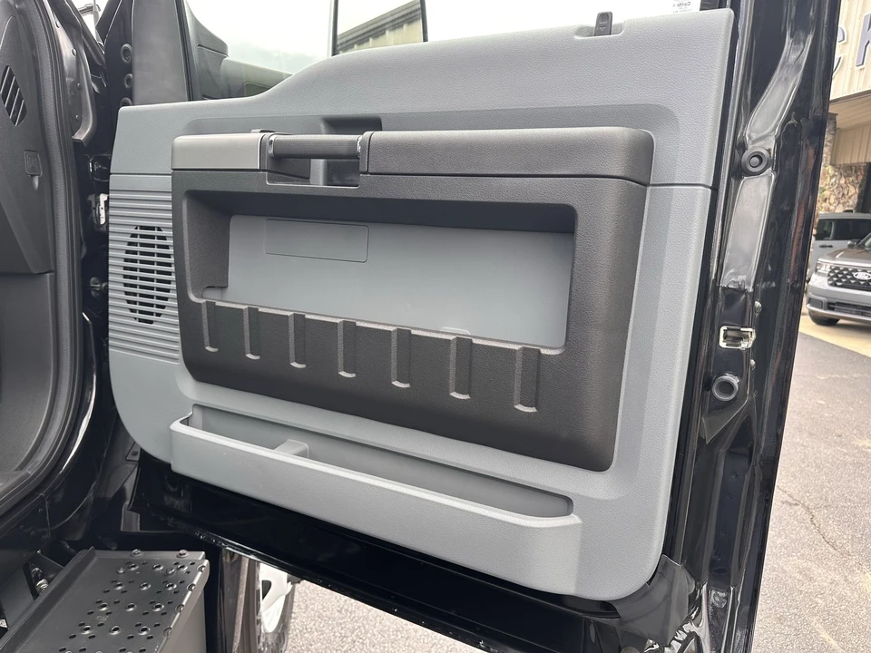 2026 Ford Super Duty 5th Gen - Image 11 of 21