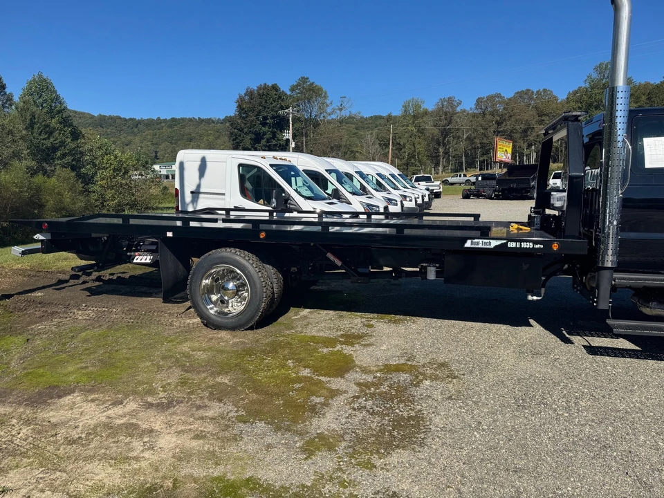 2026 Ford Super Duty 5th Gen - Image 4 of 21