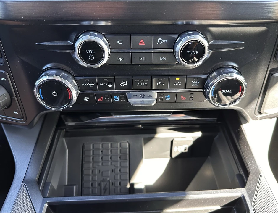 2026 Ford Super Duty 5th Gen - Image 27 of 30