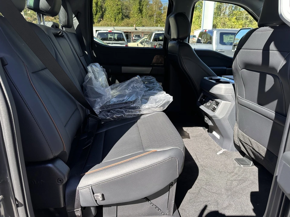 2026 Ford Super Duty 5th Gen - Image 17 of 21