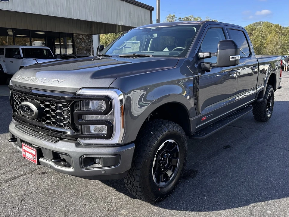 2026 Ford Super Duty 5th Gen - Image 2 of 21