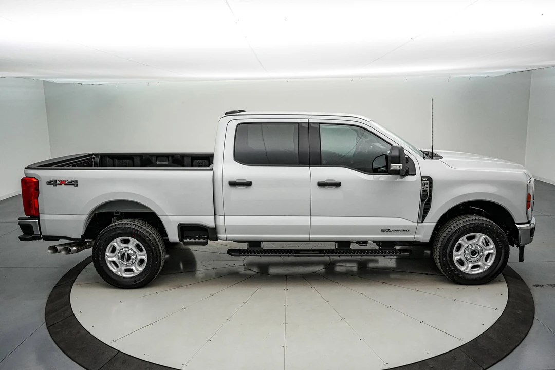2026 Ford Super Duty 5th Gen - Image 5 of 21