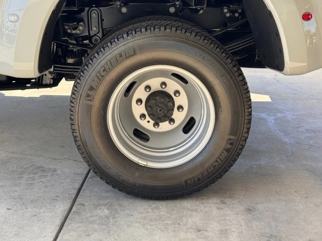 2026 Ford Super Duty 5th Gen - Image 14 of 21