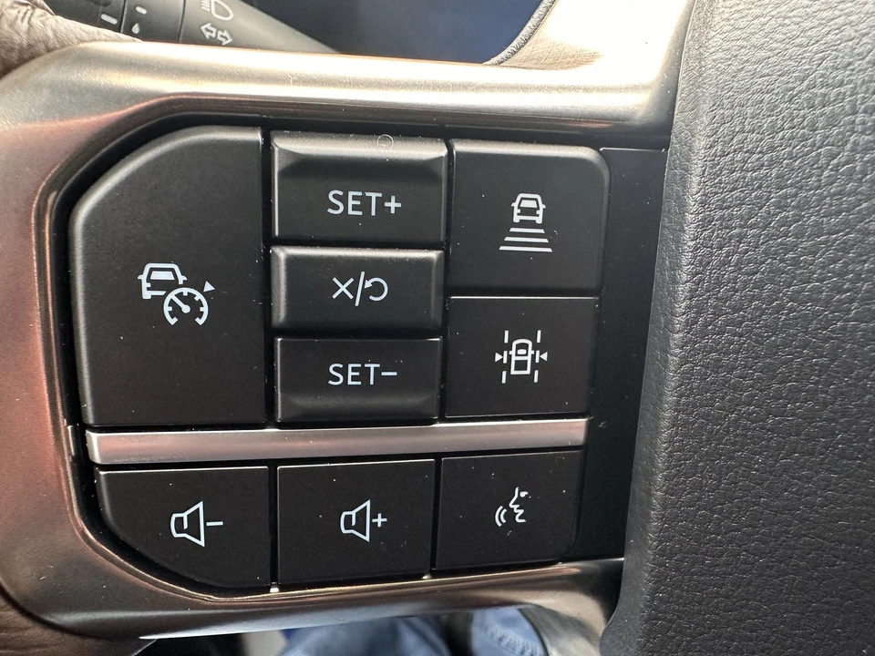 2026 Ford Super Duty 5th Gen - Image 24 of 31