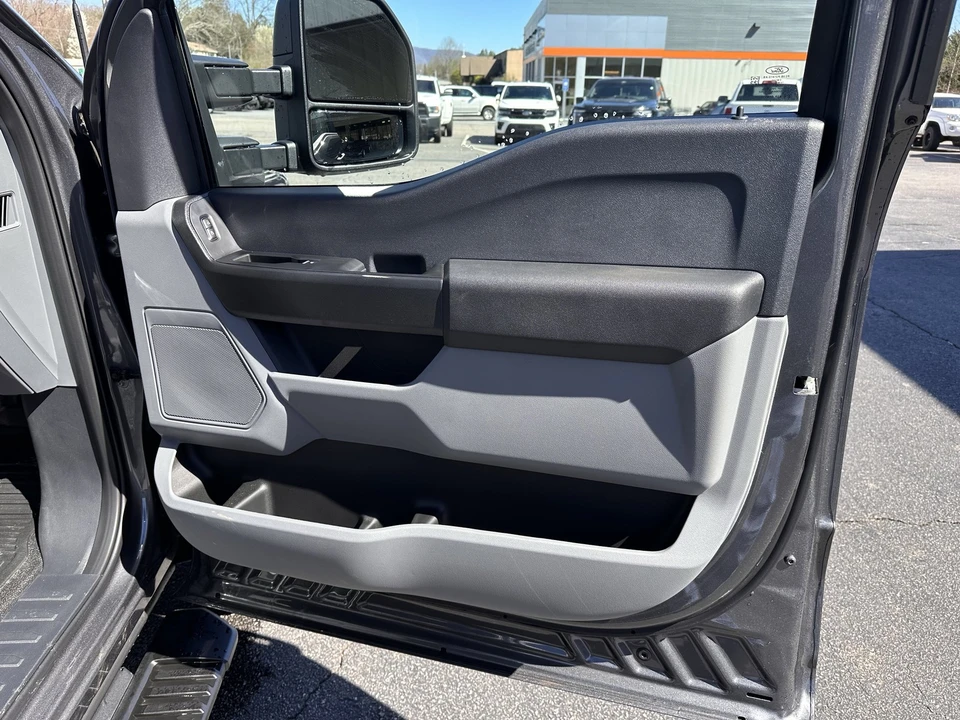 2026 Ford Super Duty 5th Gen - Image 14 of 21